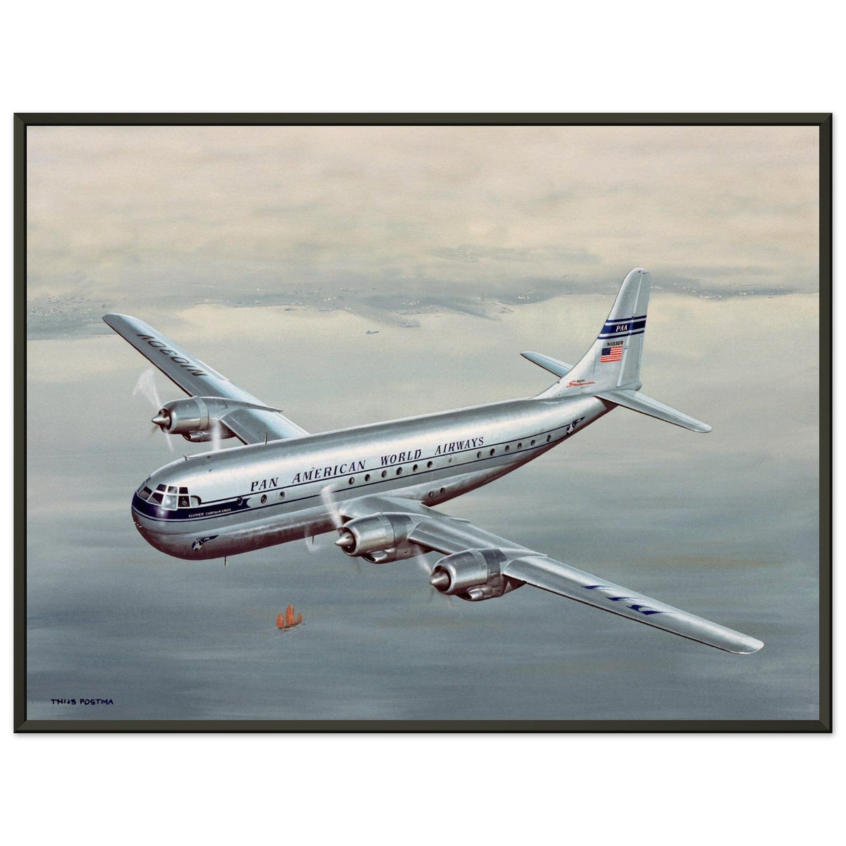 Thijs Postma - Poster - Boeing 377 Stratocruiser In The Far East - Metal Frame Poster - Metal Frame TP Aviation Art 45x60 cm / 18x24″ 
