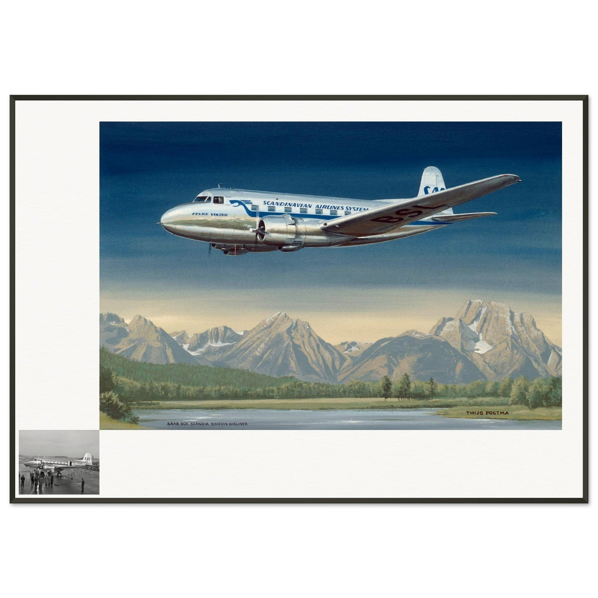 Thijs Postma - Poster - SAAB 90A Scandia SAS Flying Over Sweden - Metal Frame Poster - Metal Frame TP Aviation Art 70x100 cm / 28x40″ 