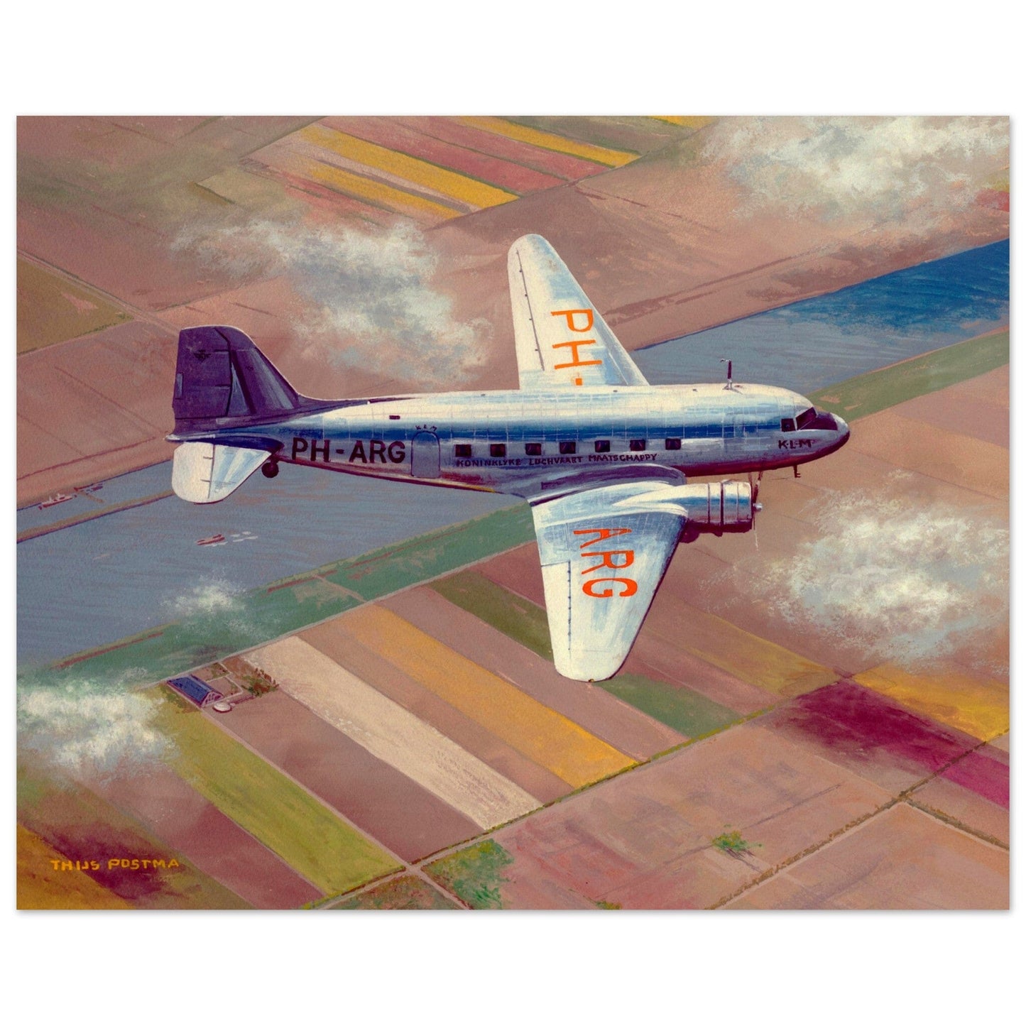 Thijs Postma - Poster - Aluminum - Douglas DC-3 PH-ARG Over Bollenstreek Aluminum Print Gelato 40x50 cm / 16x20″ 