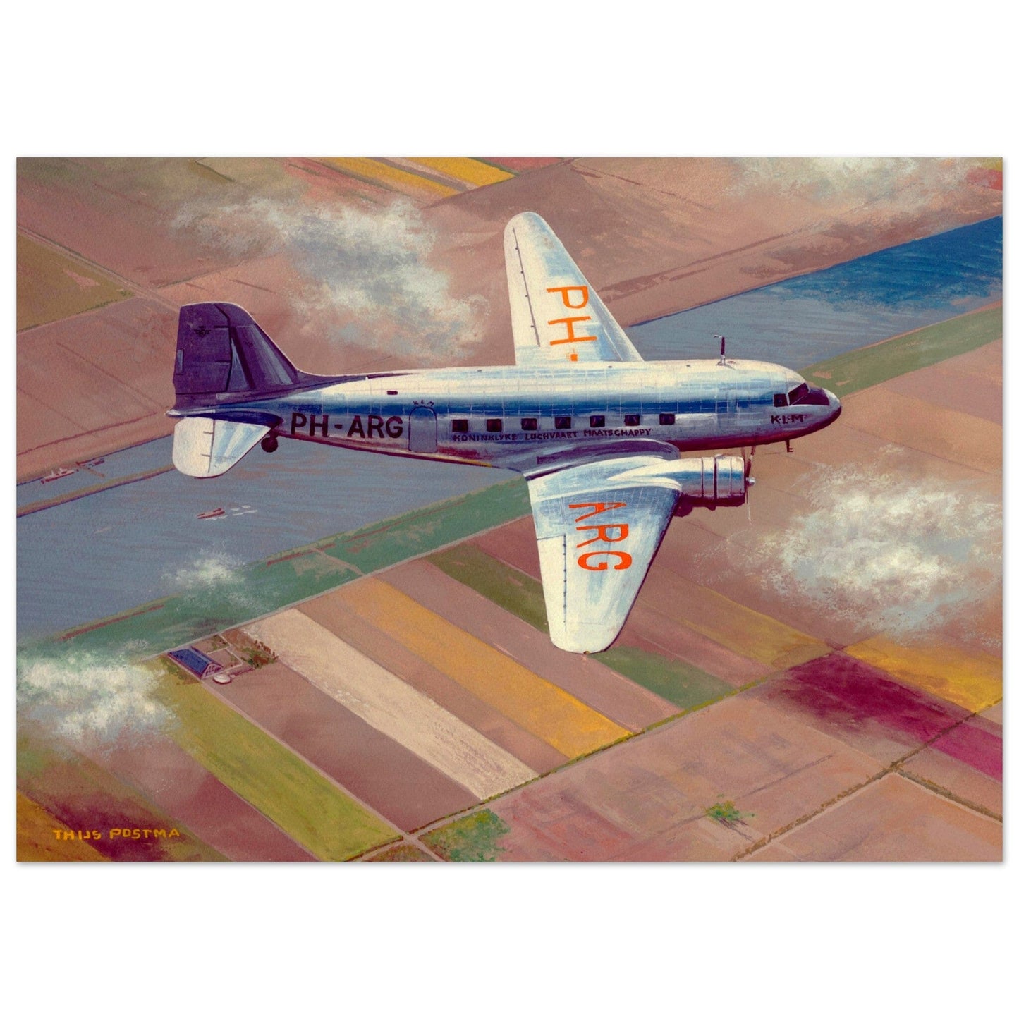 Thijs Postma - Poster - Aluminum - Douglas DC-3 PH-ARG Over Bollenstreek Aluminum Print Gelato 50x70 cm / 20x28″ 