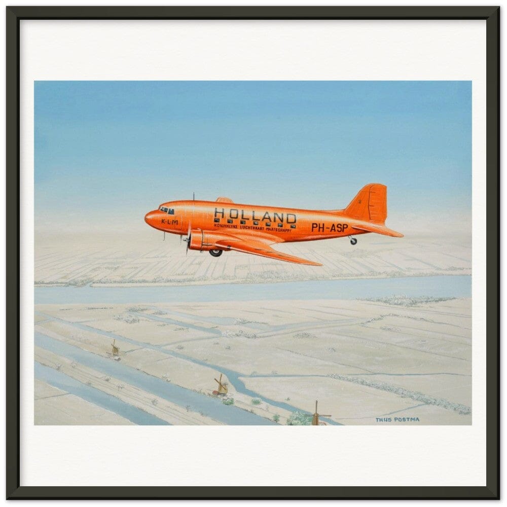 Thijs Postma - Poster - Douglas DC-3 KLM PH-ASP Flying Above The Snow - Metal Frame Poster - Metal Frame TP Aviation Art 50x50 cm / 20x20″ Black 